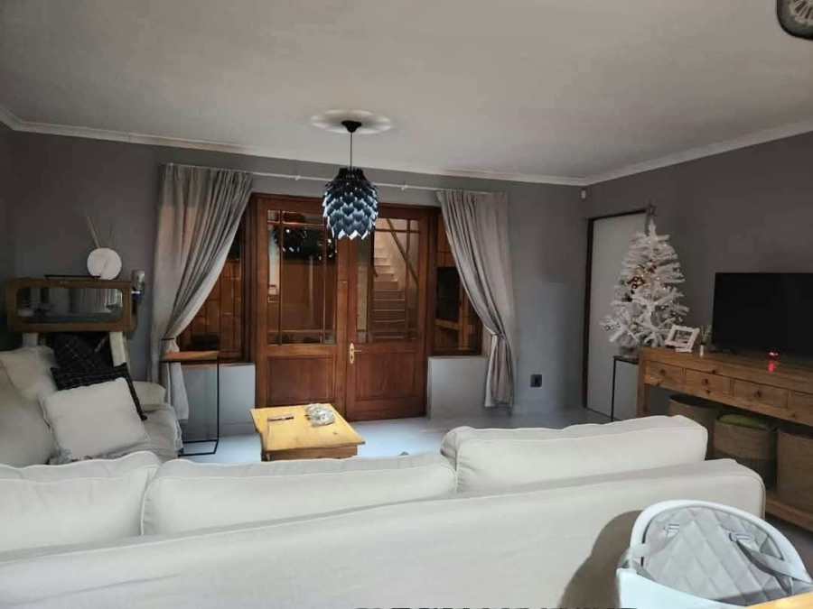 3 Bedroom Property for Sale in Paradise Beach Eastern Cape